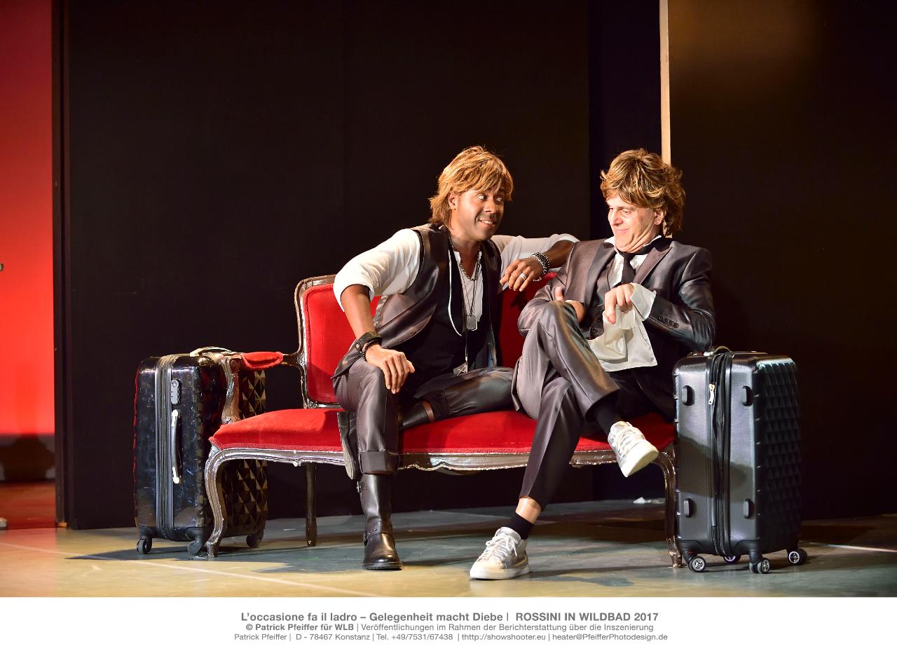 Scenebilde fra Gioachino Rossini: L’occasione fa il ladro (Anledningen gjør tyven).